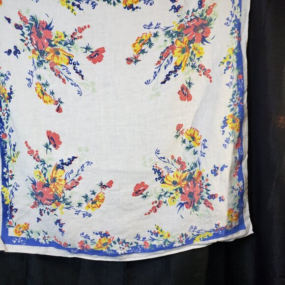 Pretty Vintage Wilendur Cosmos Floral Pinks and Blues and Yellows Square 35x33 - Picture 2 of 6